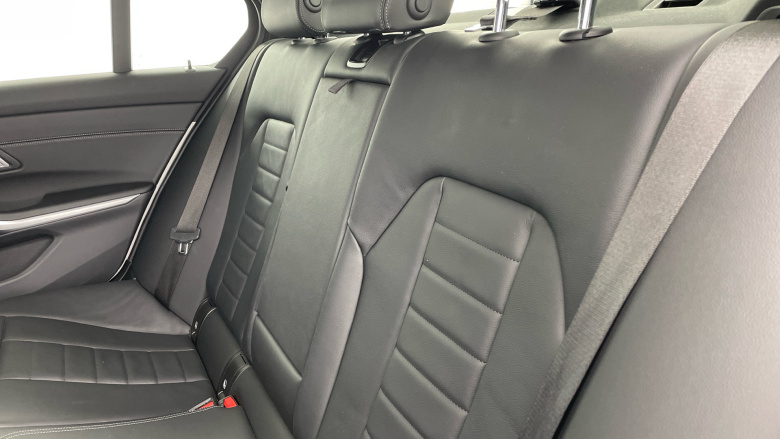 BMW 3 Series 330e M Sport 4dr Step Auto Saloon